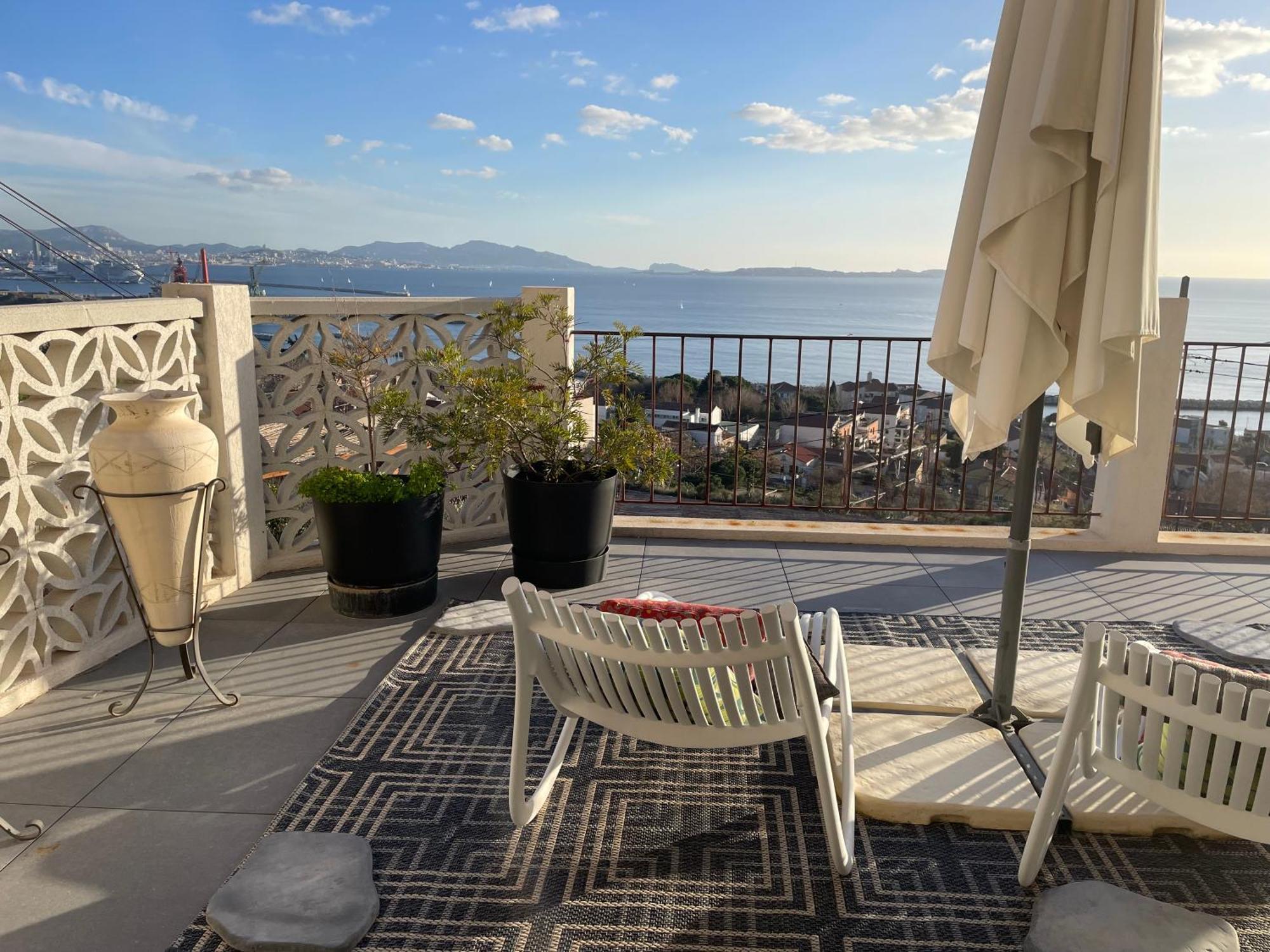 Superbe Terrasse Avec Vue Panoramique Sur La Mer Marseille Extérieur photo