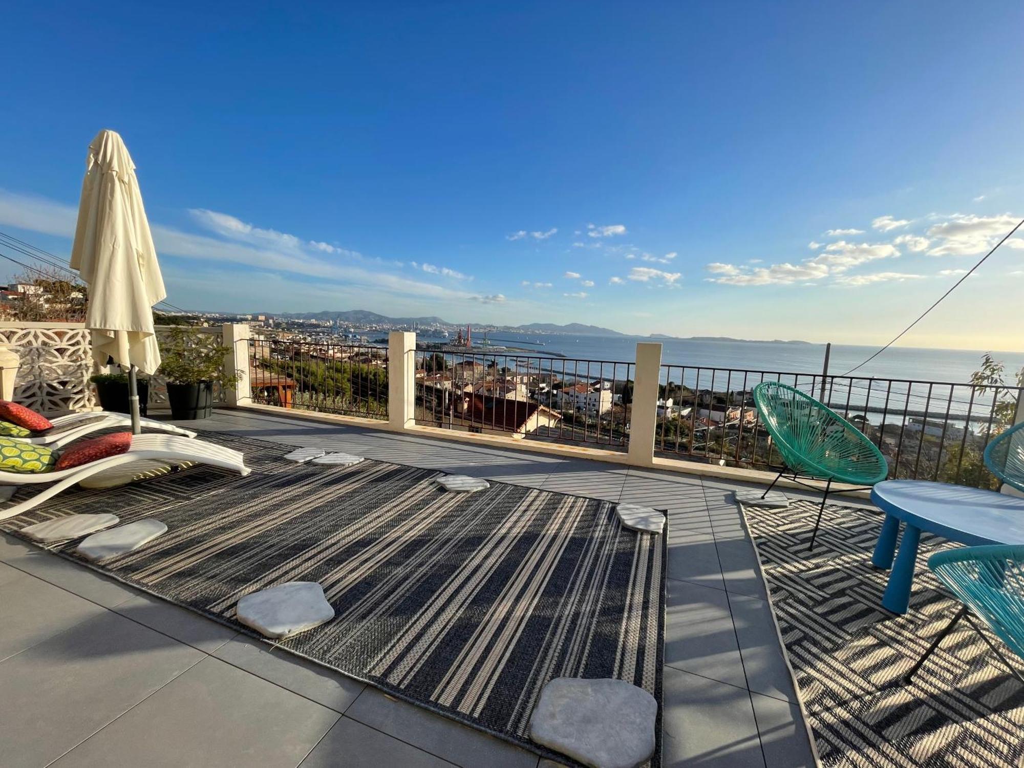 Superbe Terrasse Avec Vue Panoramique Sur La Mer Marseille Extérieur photo