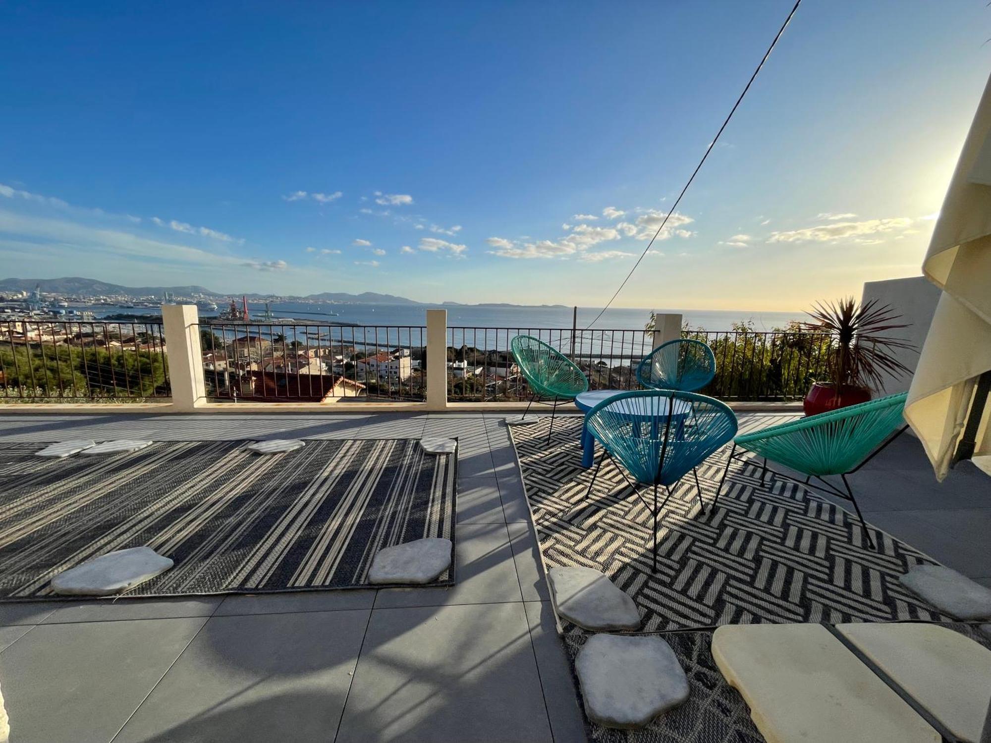 Superbe Terrasse Avec Vue Panoramique Sur La Mer Marseille Extérieur photo