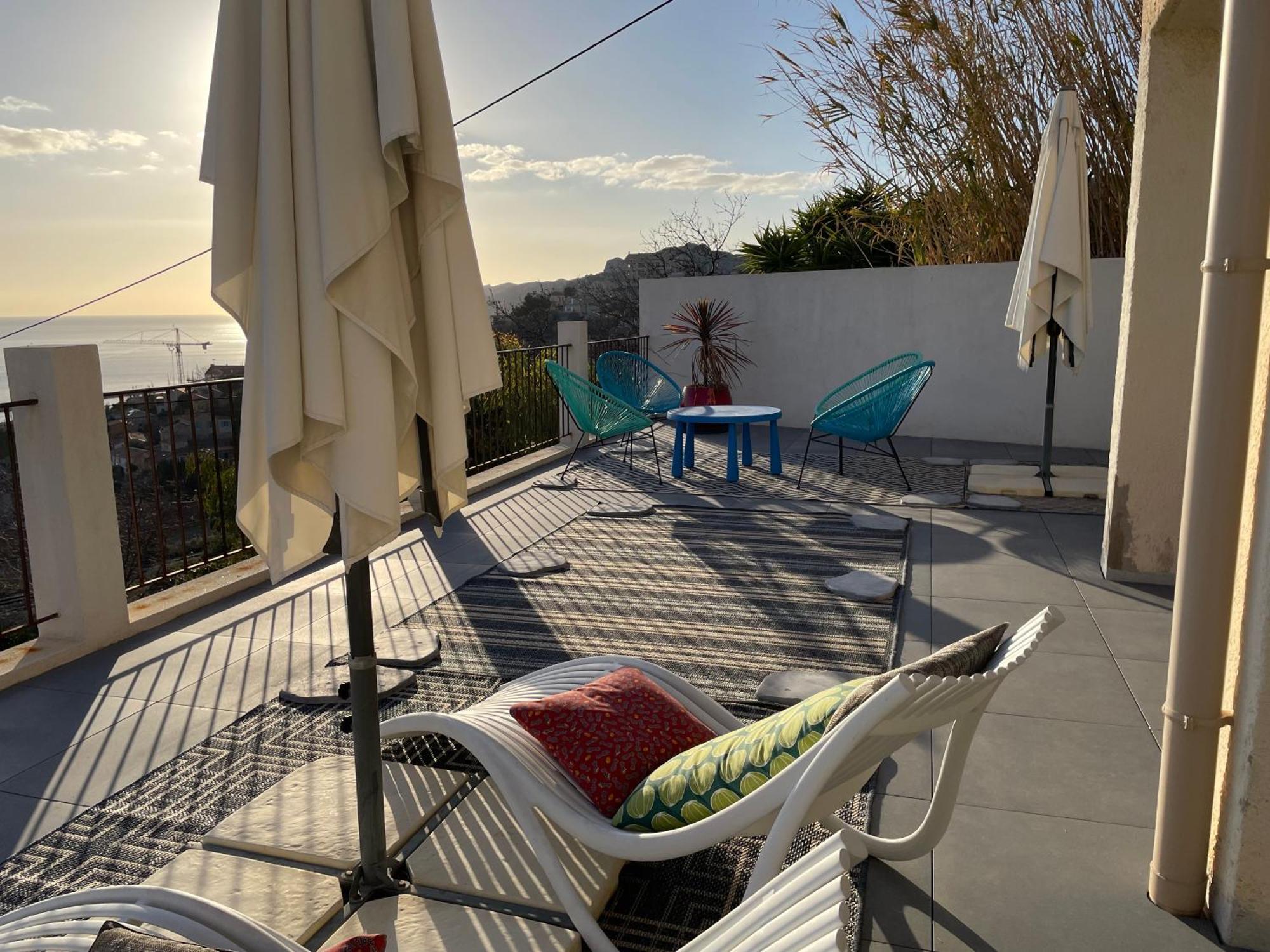 Superbe Terrasse Avec Vue Panoramique Sur La Mer Marseille Extérieur photo