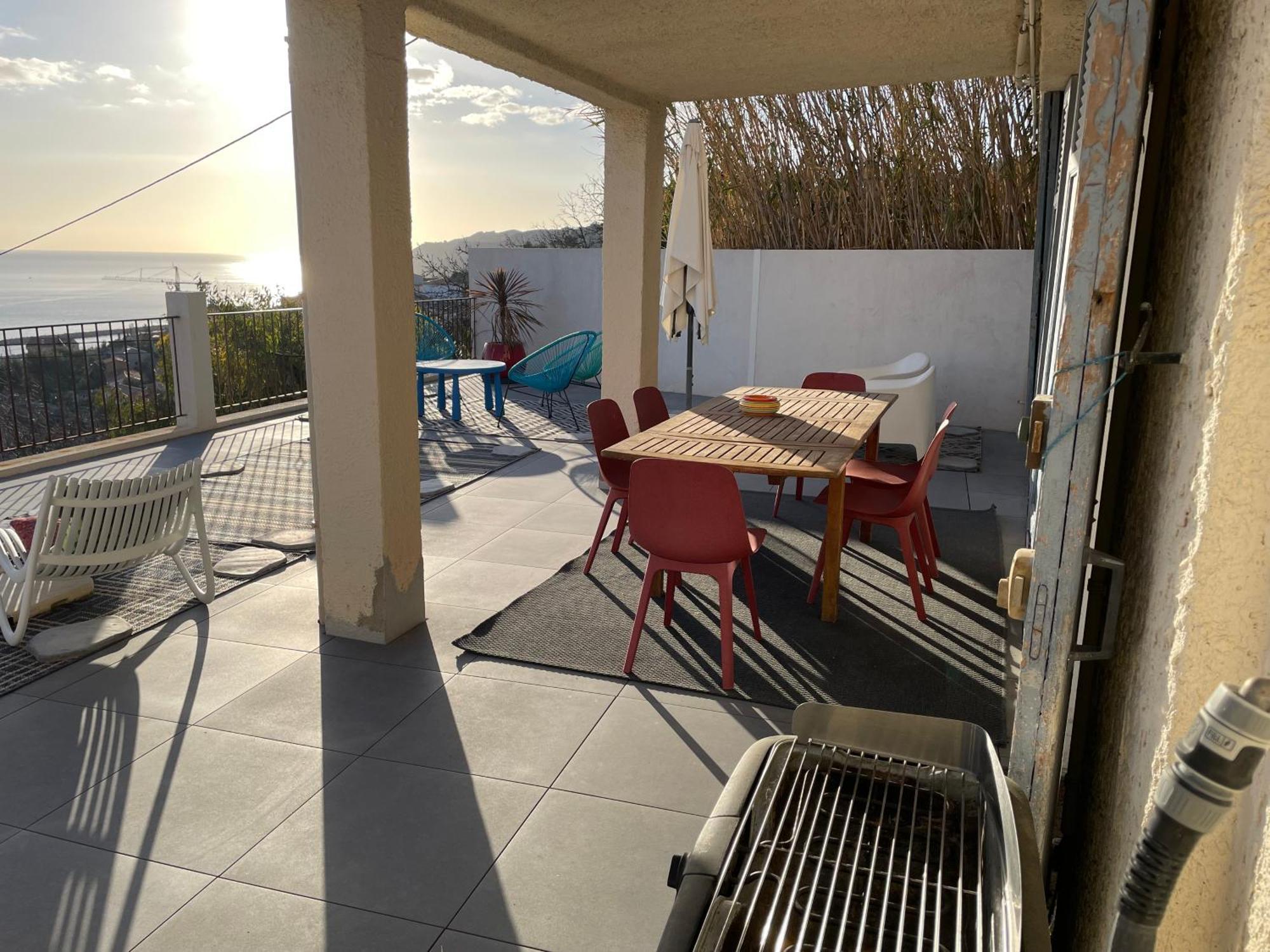 Superbe Terrasse Avec Vue Panoramique Sur La Mer Marseille Extérieur photo