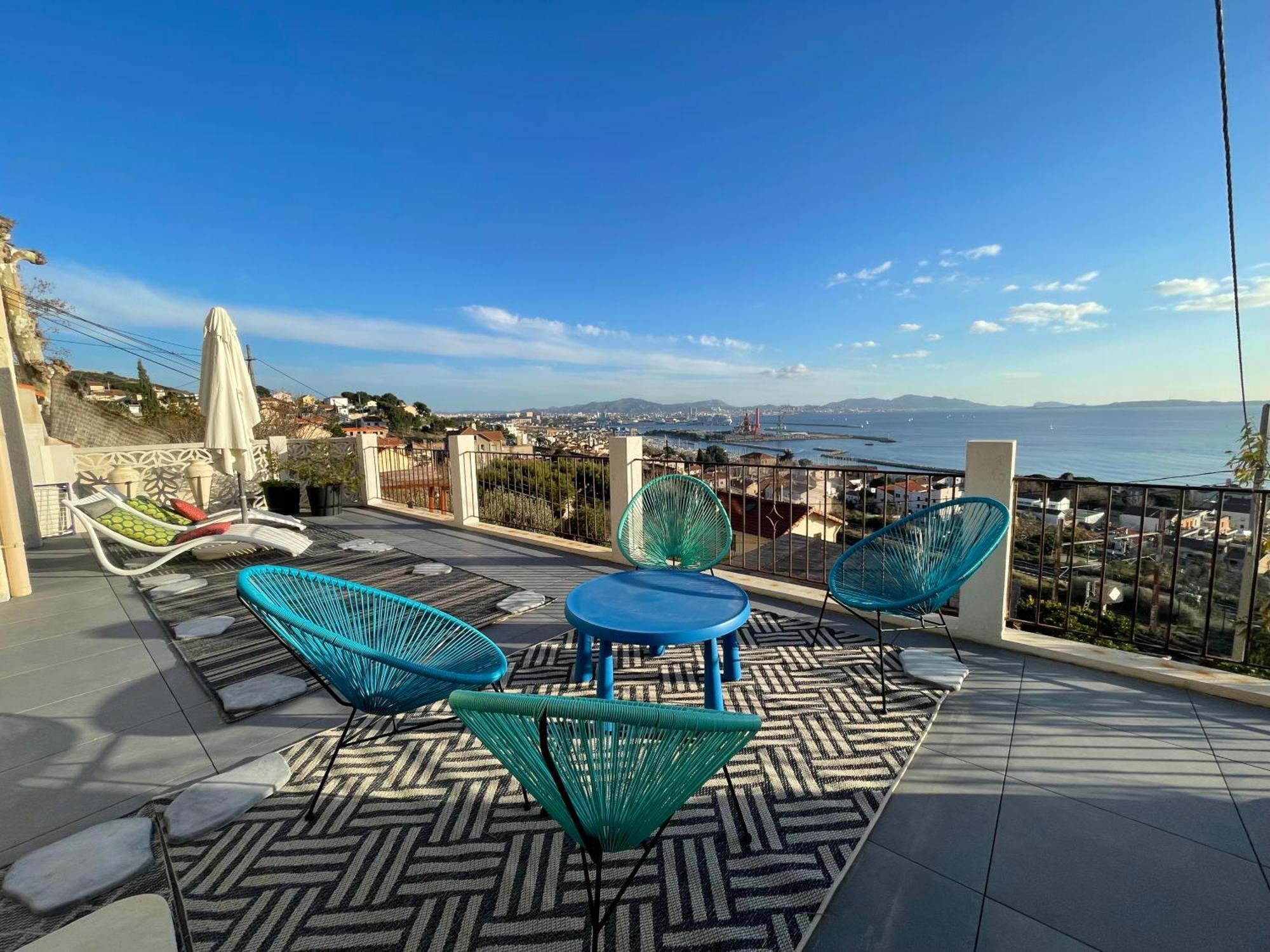Superbe Terrasse Avec Vue Panoramique Sur La Mer Marseille Extérieur photo