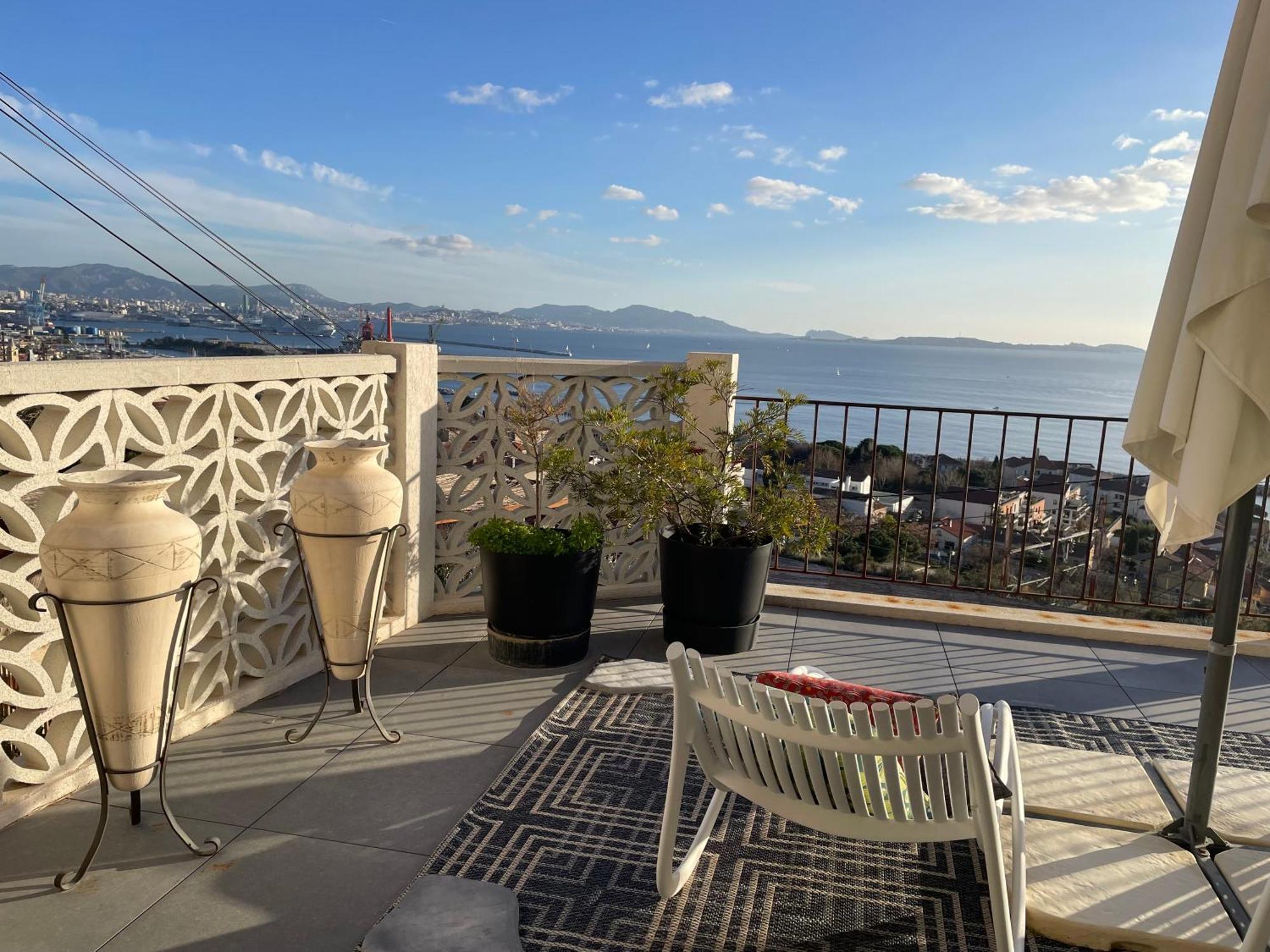 Superbe Terrasse Avec Vue Panoramique Sur La Mer Marseille Extérieur photo