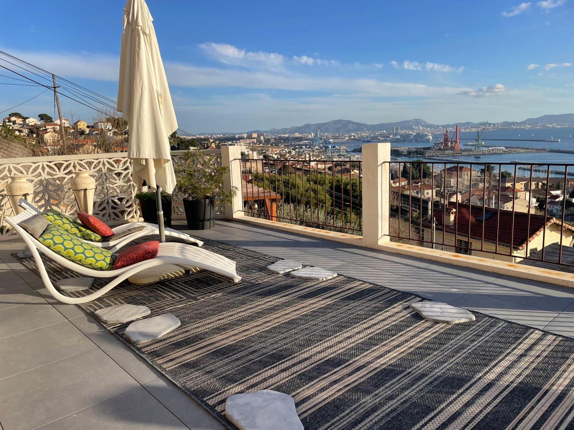 Superbe Terrasse Avec Vue Panoramique Sur La Mer Marseille Extérieur photo